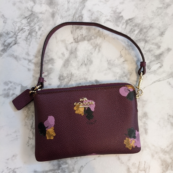 Coach Floral Wristlet Corner Zip - Picture 2 of 10